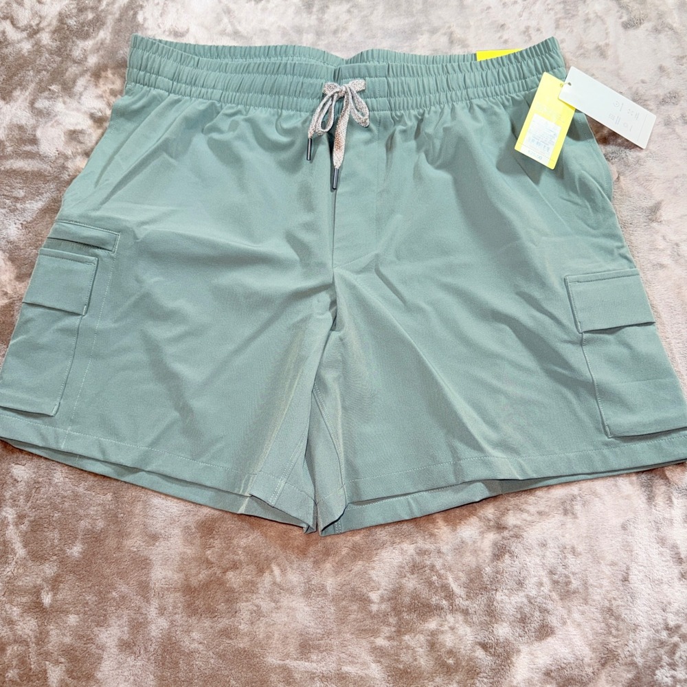 All in Motion Cargo Shorts Mens L Green NEW 7" Inseam Stretch Activewear